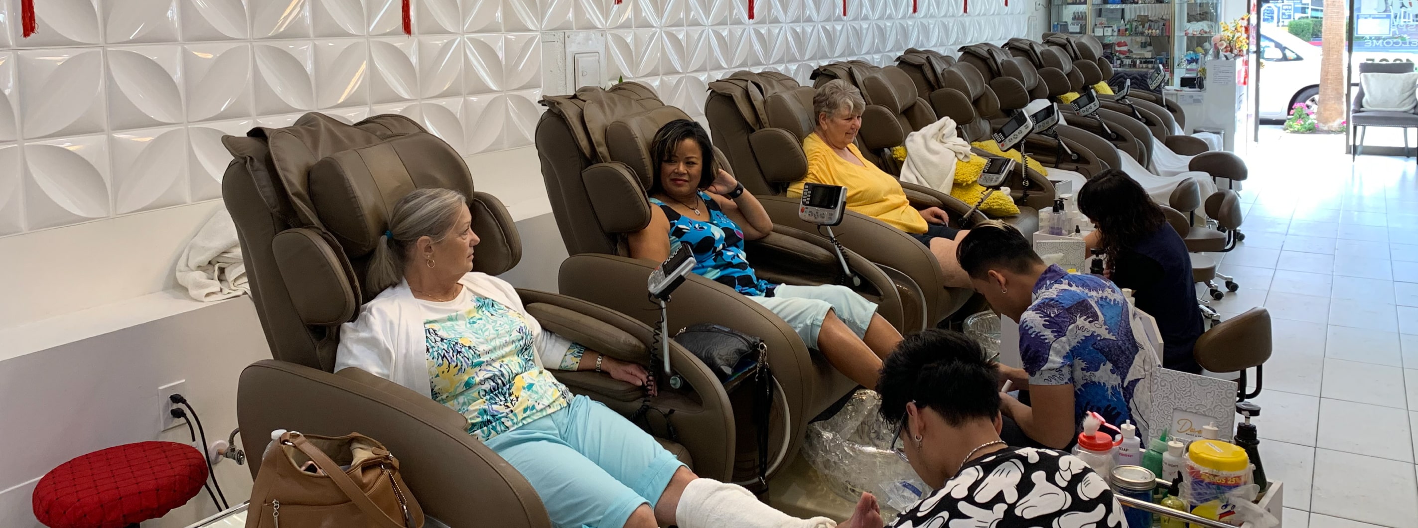 Desert Nails Spa contact